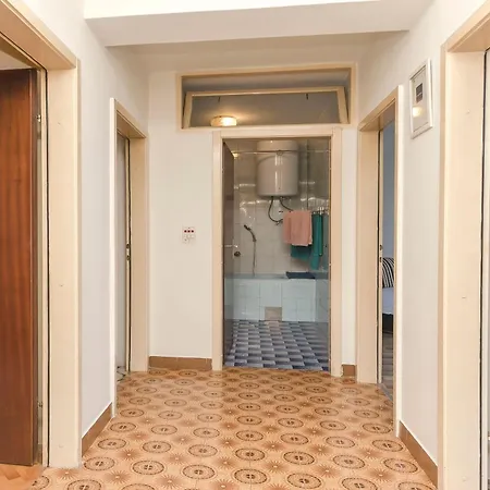 Apartment Branka Tisno